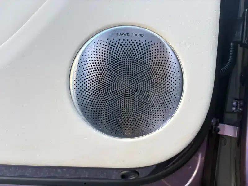 2025 Smart World R7 Extended Range 53.4kWh Ultra 4WD Edition — миниатюра 15