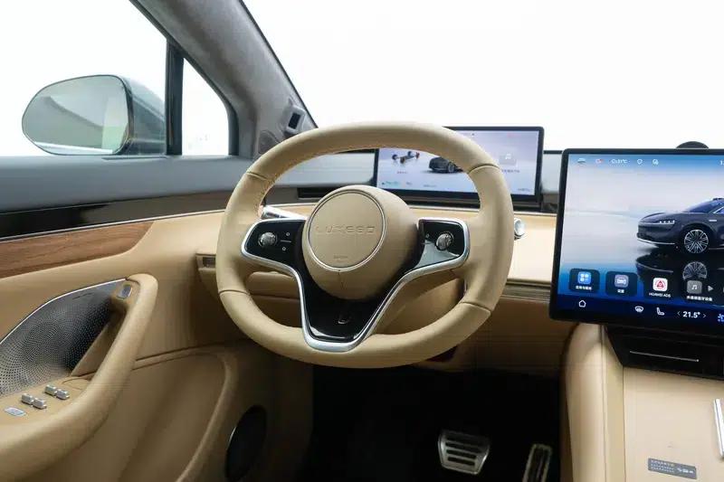 2025 Smart World R7 Extended Range 53.4kWh Ultra 4WD Edition — миниатюра 16