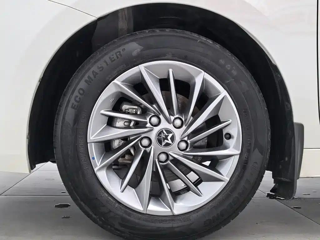 Venucia D60 2023 PLUS 1.6L XL CVT Elite Edition — миниатюра 17