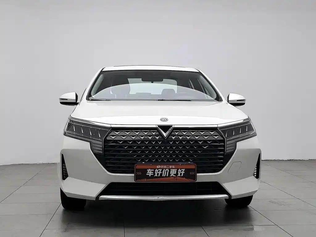 Venucia D60 2023 PLUS 1.6L XL CVT Elite Edition — миниатюра 3