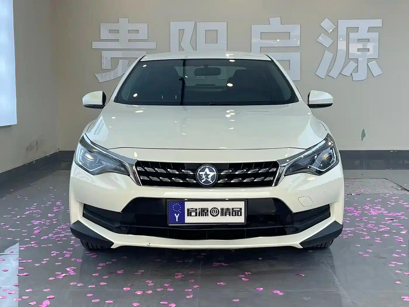 Venucia D60 2020 1.6L Entry Manual Comfort Edition — миниатюра 2