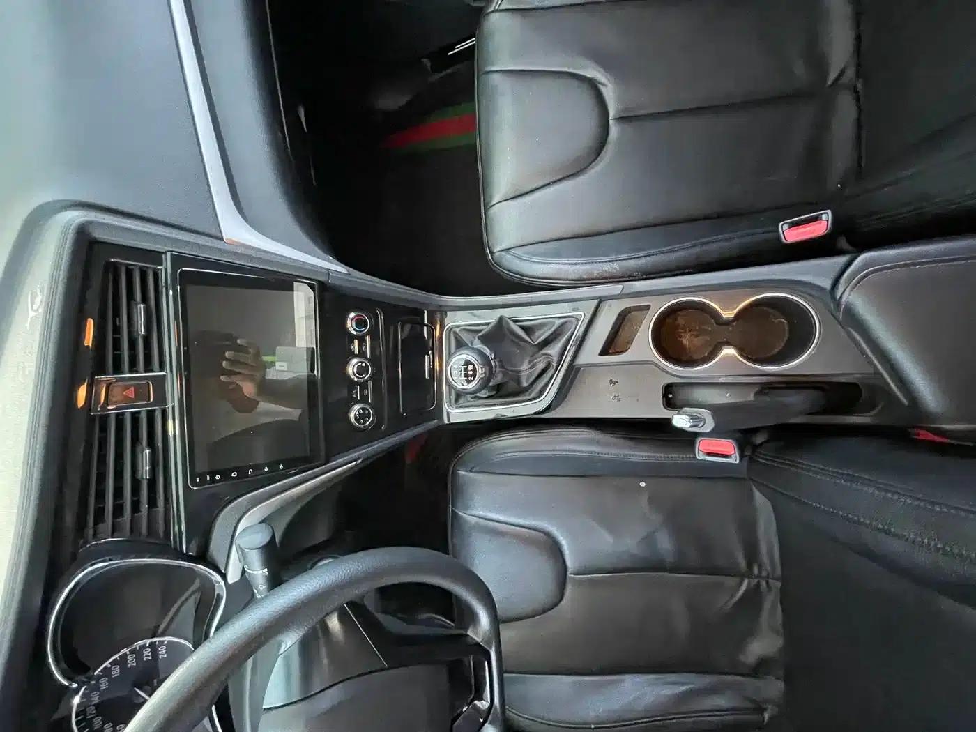 Venucia D60 2020 1.6L Entry Manual Comfort Edition — миниатюра 14