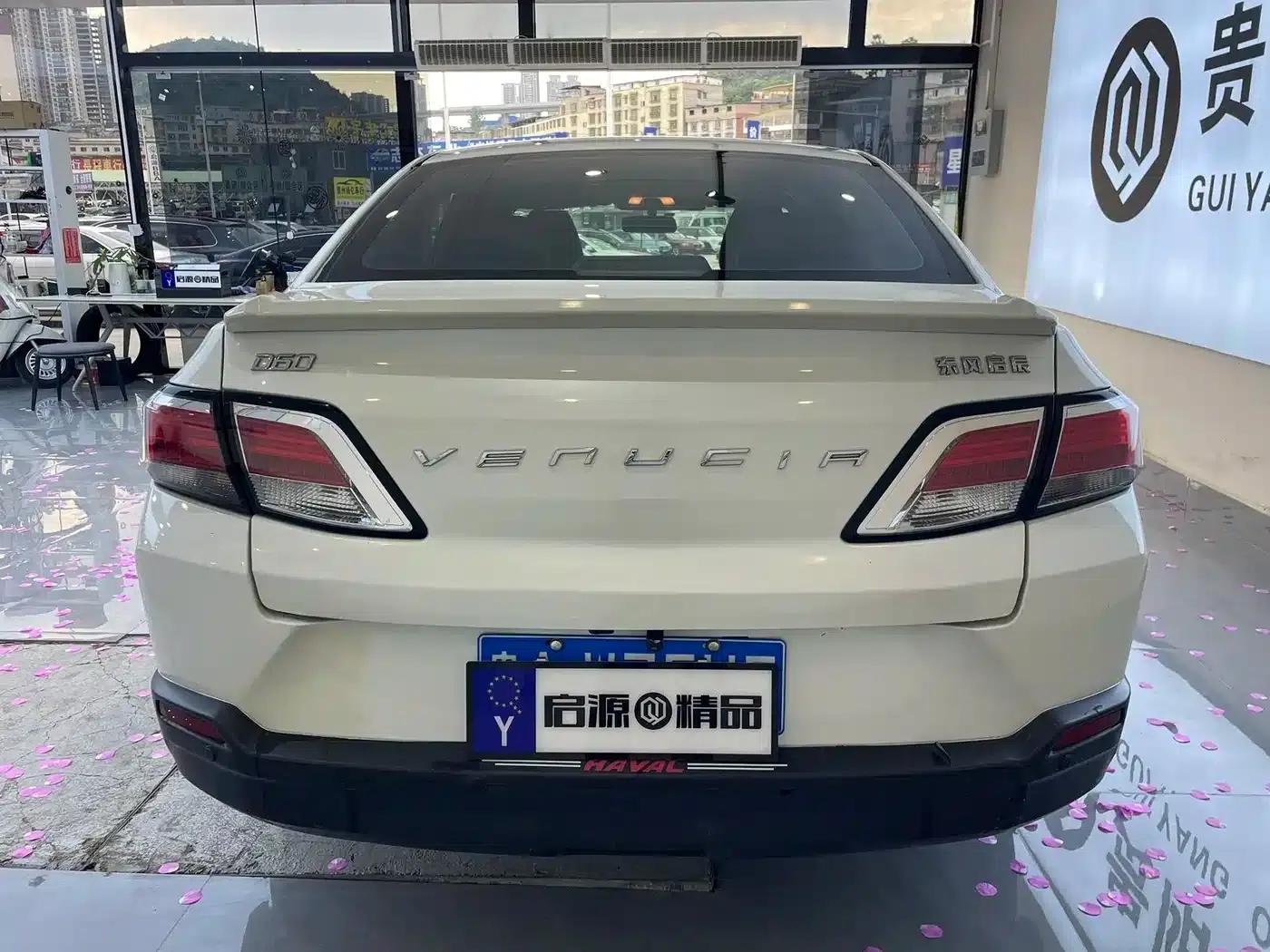 Venucia D60 2020 1.6L Entry Manual Comfort Edition — миниатюра 20