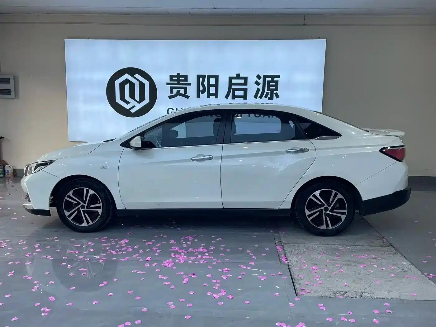 Venucia D60 2020 1.6L Entry Manual Comfort Edition — миниатюра 3