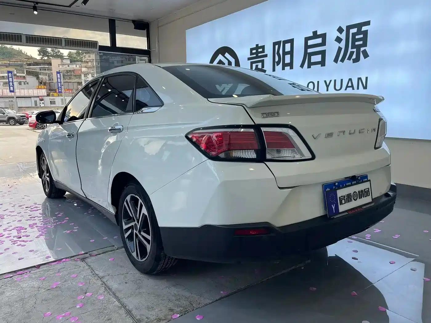 Venucia D60 2020 1.6L Entry Manual Comfort Edition — миниатюра 21