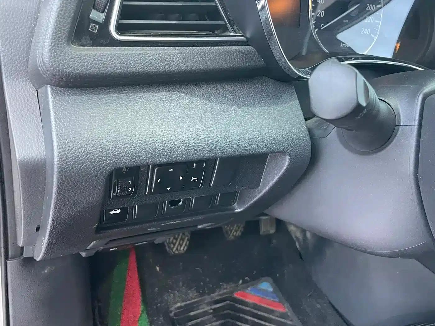Venucia D60 2020 1.6L Entry Manual Comfort Edition — миниатюра 7