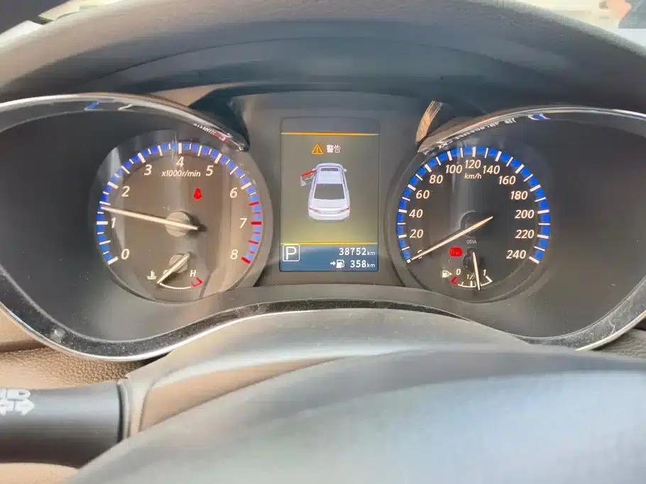 Venucia D60 2019 1.6L XL CVT Intelligent Elite Edition — миниатюра 14