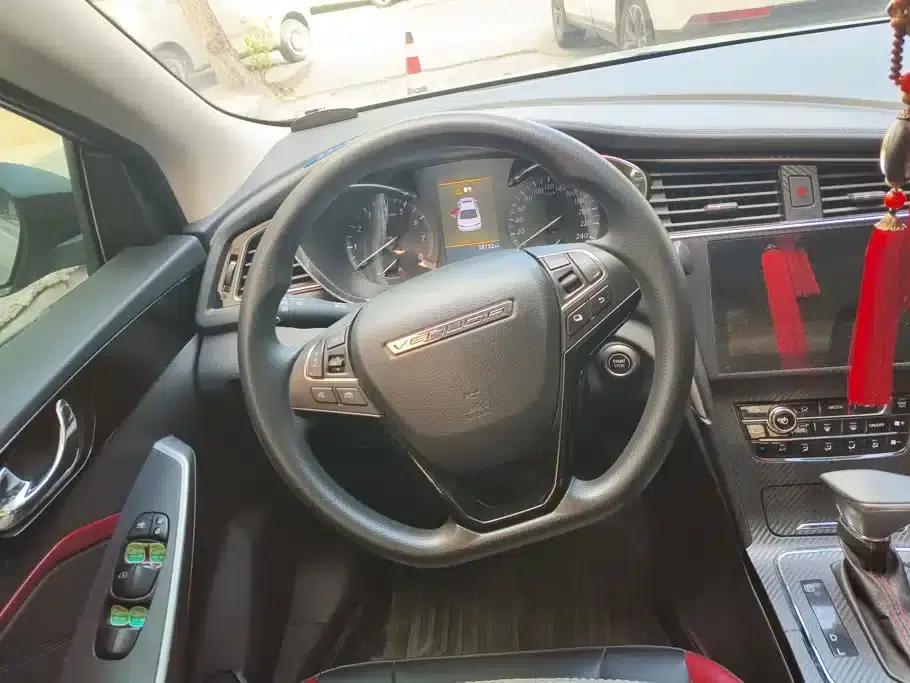 Venucia D60 2019 1.6L XL CVT Intelligent Elite Edition — миниатюра 15
