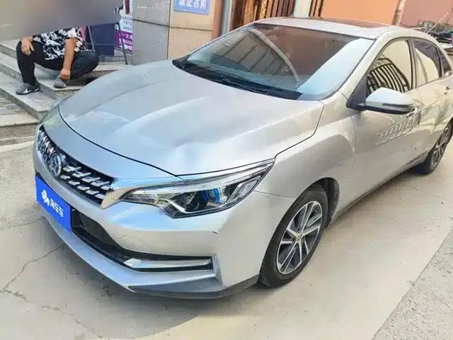 Venucia D60 2019 1.6L XL CVT Intelligent Elite Edition