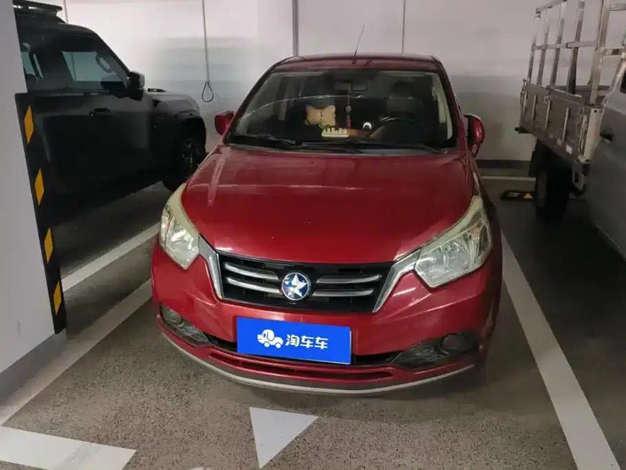Venucia R50 2016 1.6L Automatic Elite Edition — миниатюра 2