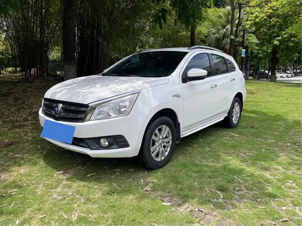 Venucia T70 2015 2.0L CVT Smart Edition — миниатюра 3