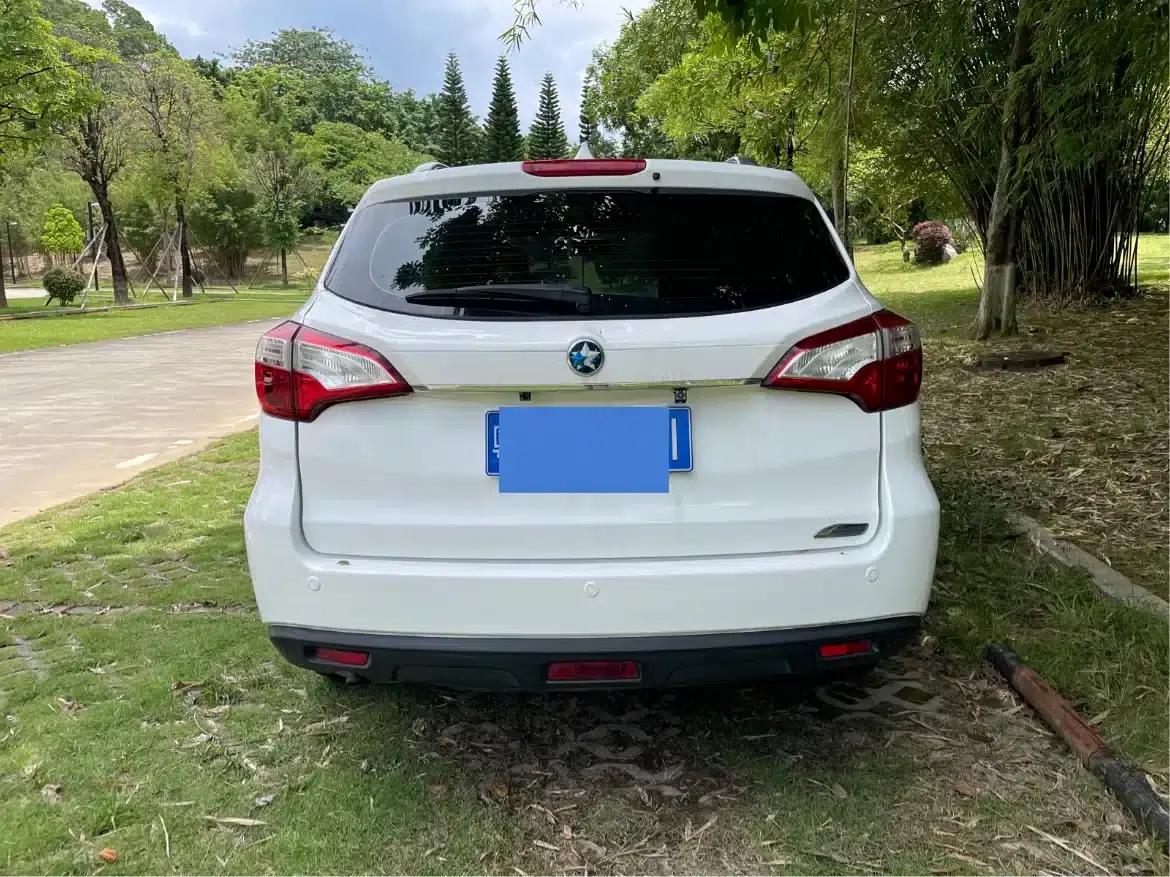 Venucia T70 2015 2.0L CVT Smart Edition — миниатюра 10