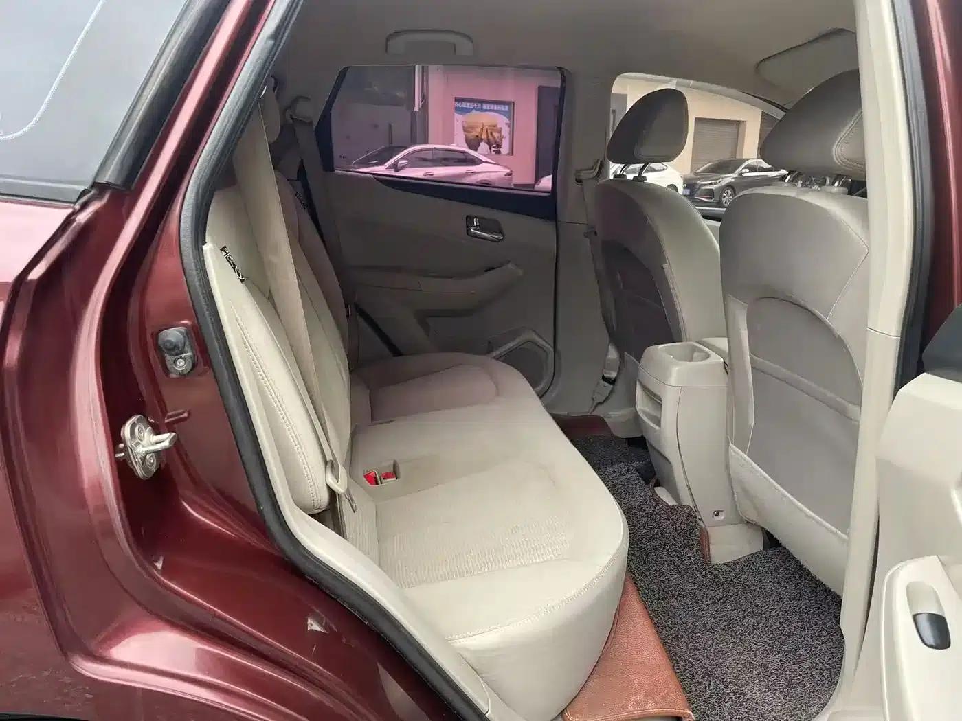 Venucia T70 2015 1.6L Manual Ruixing Edition — миниатюра 11