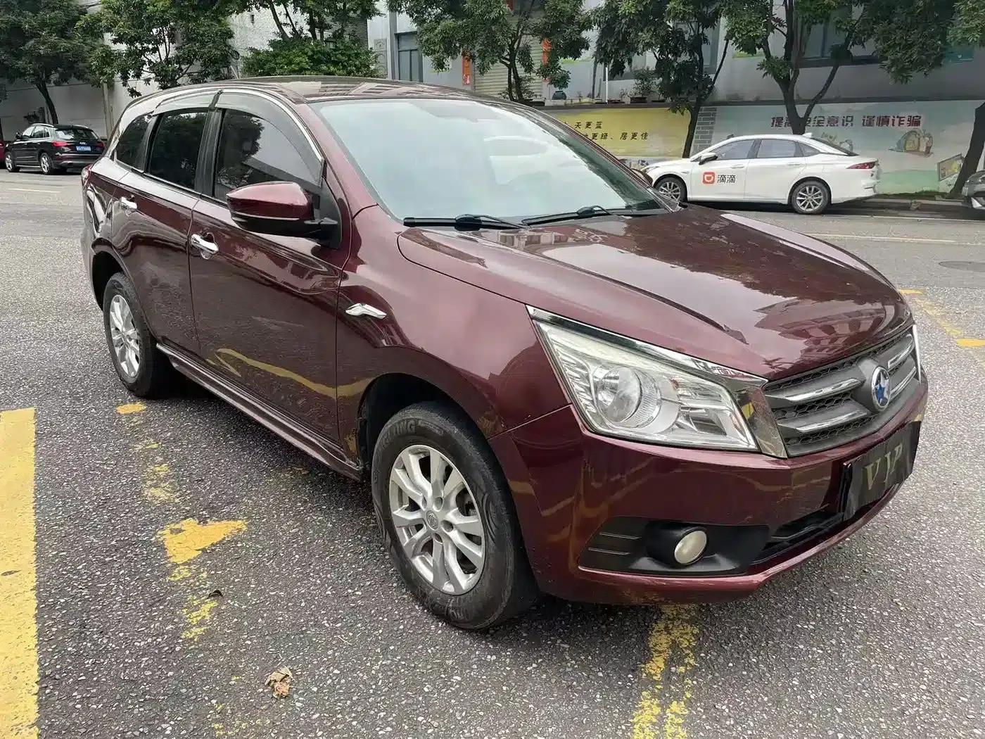 Venucia T70 2015 1.6L Manual Ruixing Edition — миниатюра 3