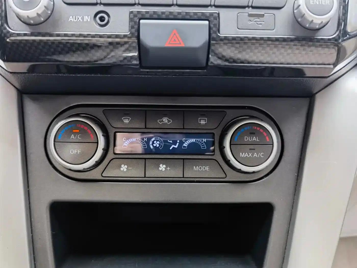 Venucia T70 2015 2.0L CVT Smart Edition — миниатюра 12