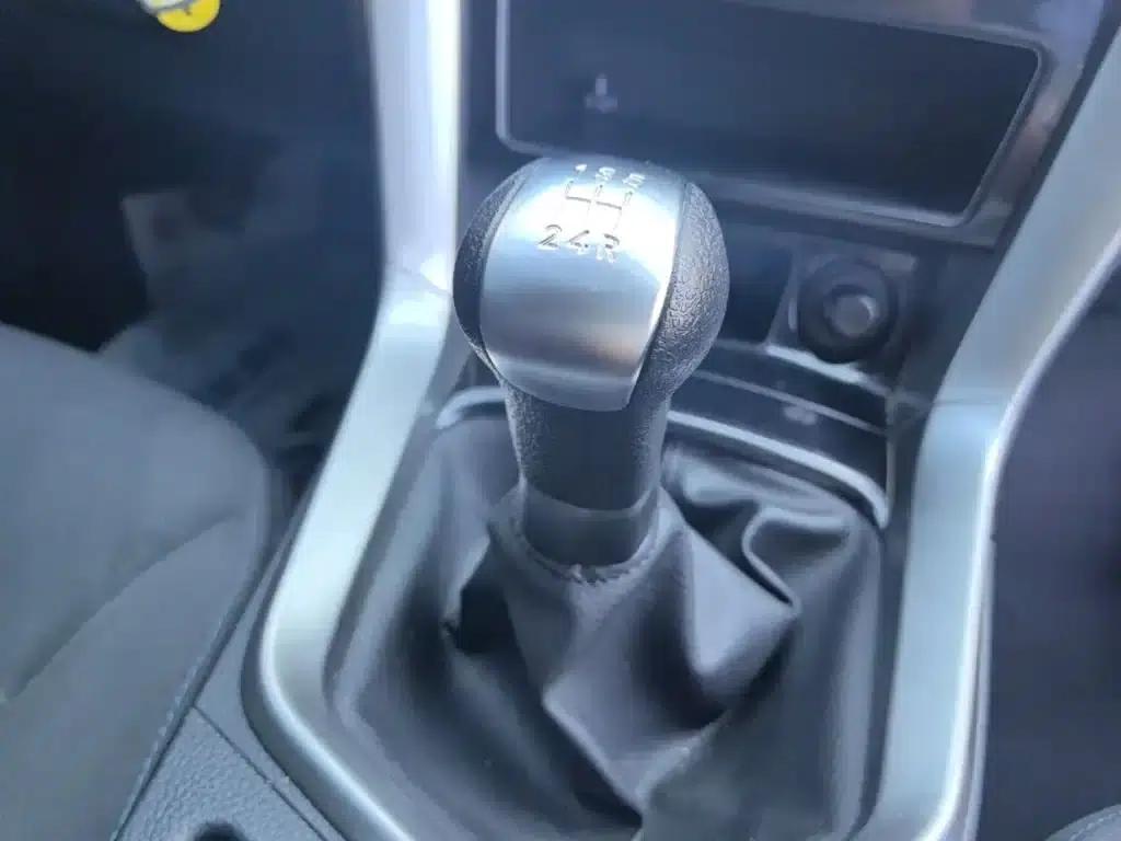 Venucia T70 2016 1.6L Manual Smart Edition — миниатюра 14