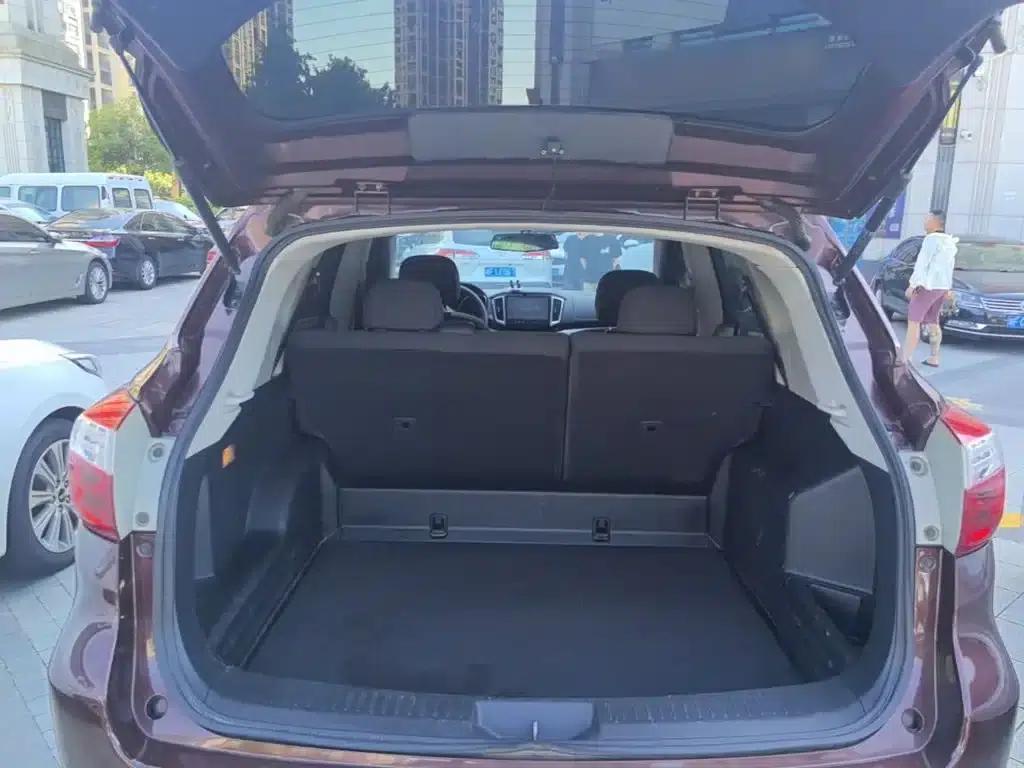 Venucia T70 2016 1.6L Manual Smart Edition — миниатюра 19