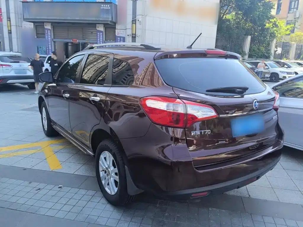 Venucia T70 2016 1.6L Manual Smart Edition — миниатюра 5