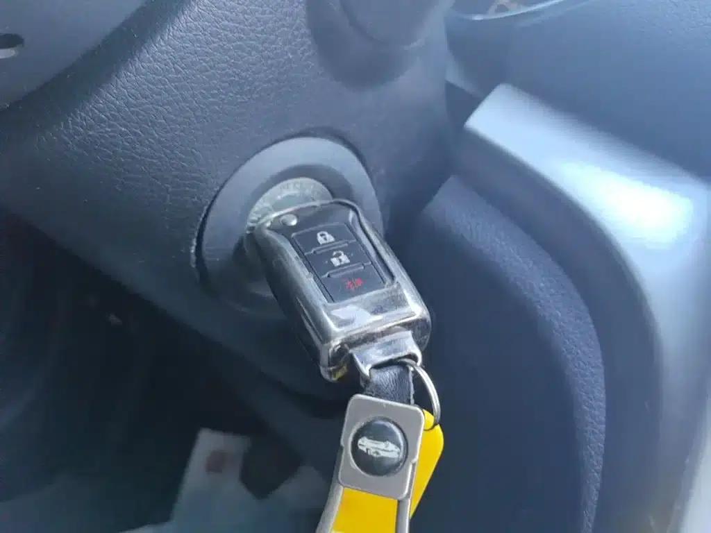 Venucia T70 2016 1.6L Manual Smart Edition — миниатюра 9