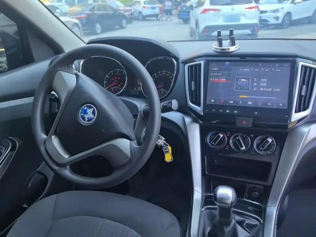 Venucia T70 2016 1.6L Manual Smart Edition — миниатюра 10