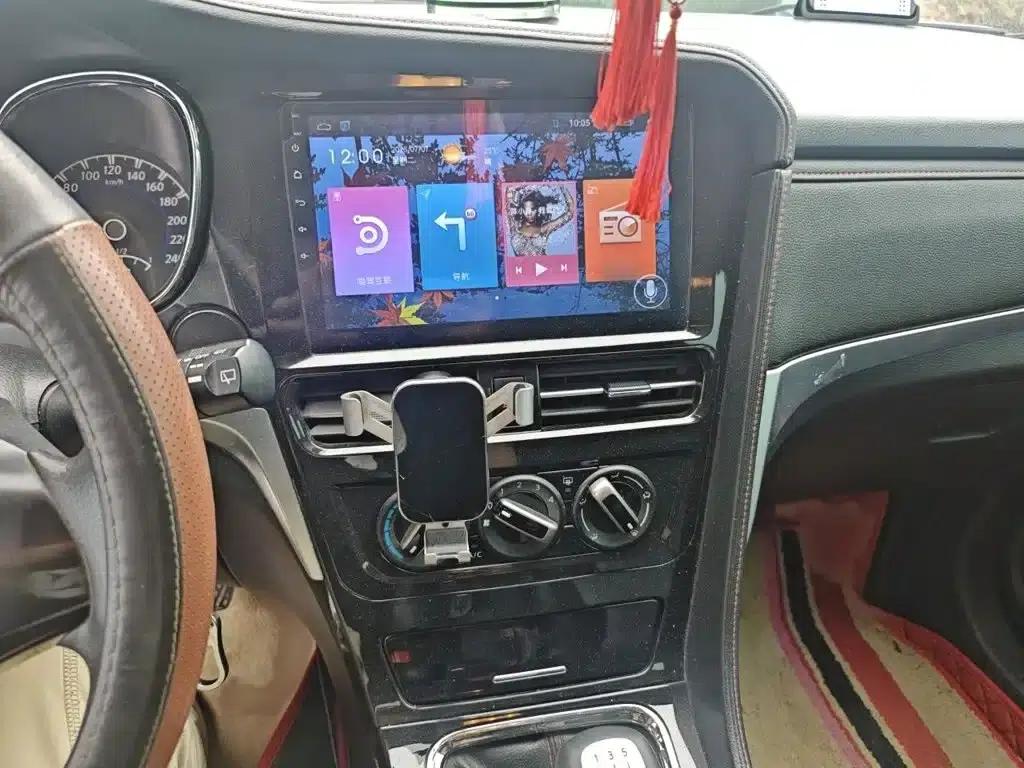 Venucia T70 2018 1.6L Manual Smart Edition — миниатюра 6