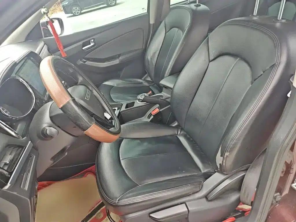 Venucia T70 2018 1.6L Manual Smart Edition — миниатюра 8