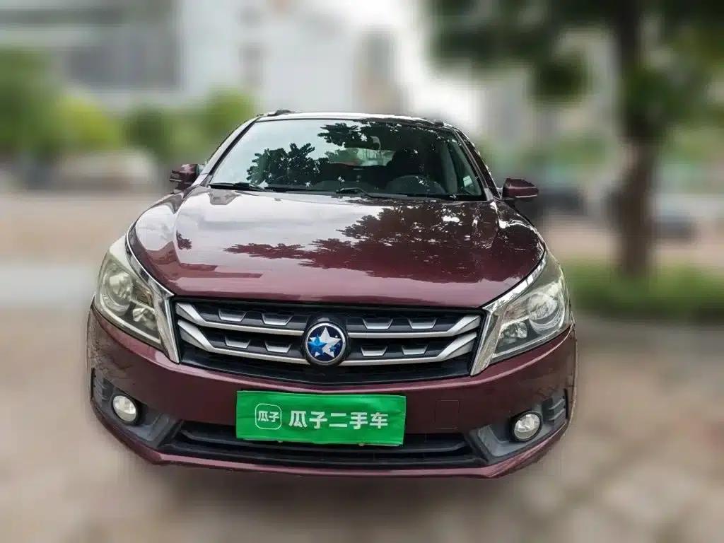 Venucia T70 2016 2.0L CVT Smart Edition — миниатюра 3