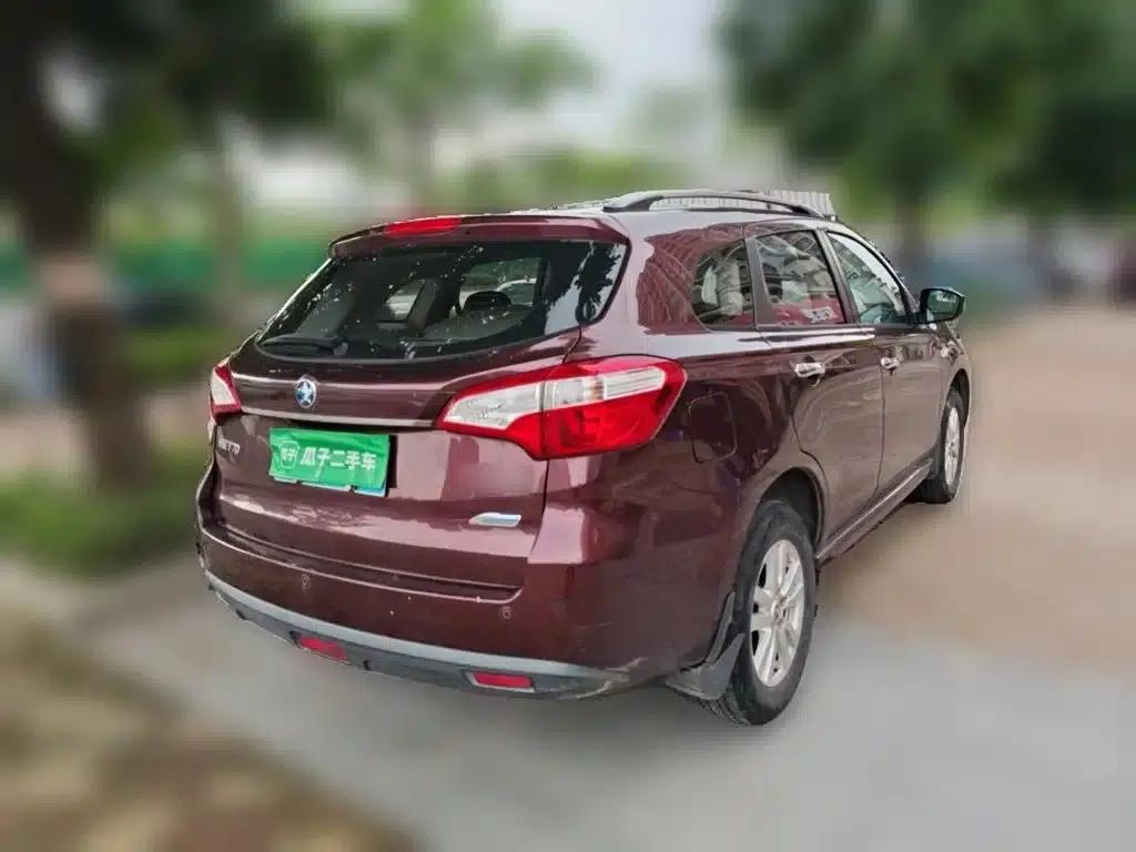 Venucia T70 2016 2.0L CVT Smart Edition — миниатюра 5
