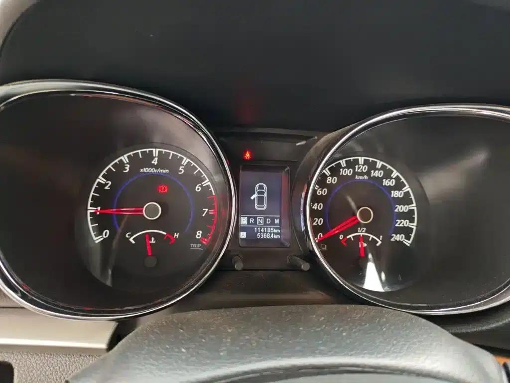 Venucia T70 2016 2.0L CVT Smart Edition — миниатюра 8