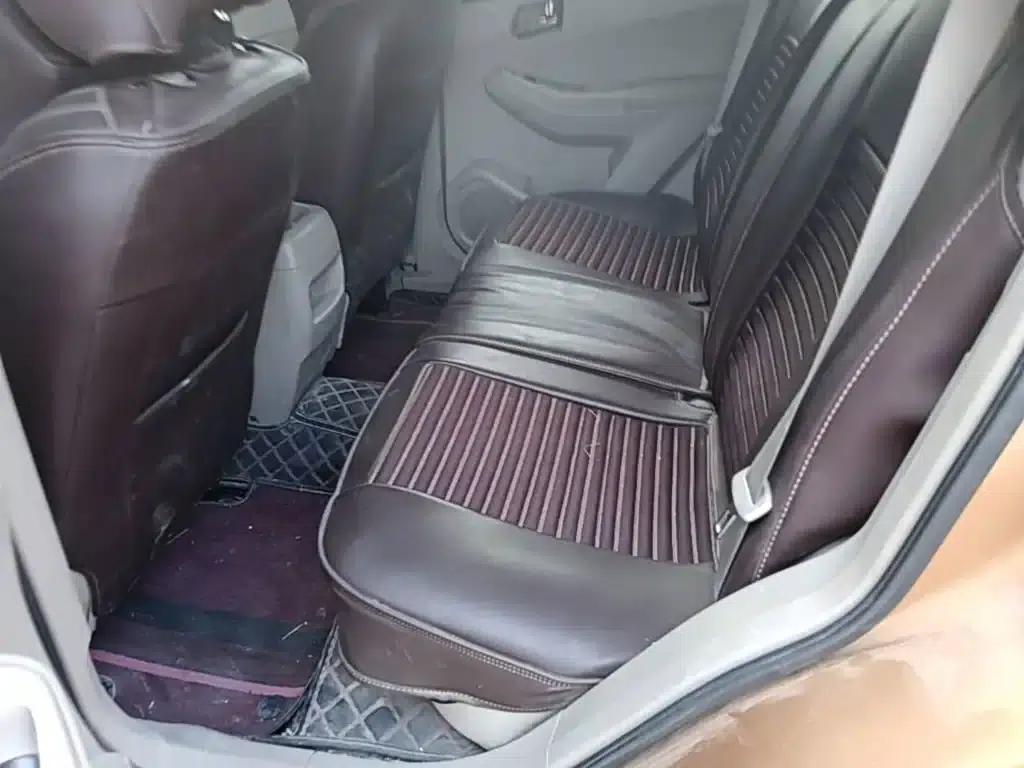 Venucia T70 2015 1.6L Manual Ruixing Edition — миниатюра 17
