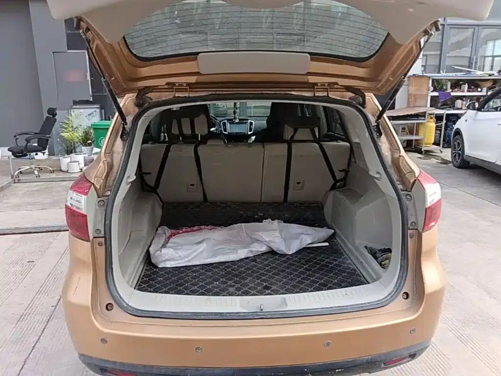 Venucia T70 2015 1.6L Manual Ruixing Edition — миниатюра 19