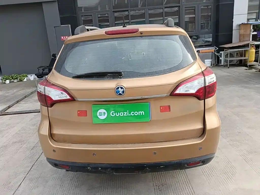 Venucia T70 2015 1.6L Manual Ruixing Edition — миниатюра 6