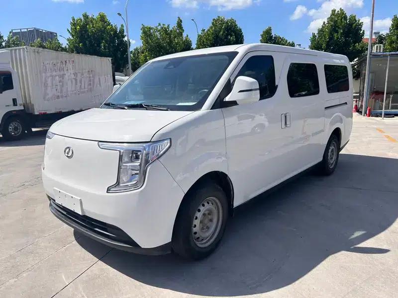 Ruichi R5 2025 Passenger Edition Supercharging Pioneer II 50.1kWh — миниатюра 1