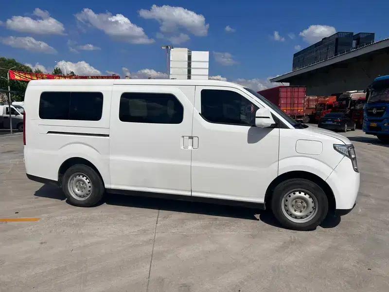 Ruichi R5 2025 Passenger Edition Supercharging Pioneer II 50.1kWh — миниатюра 7