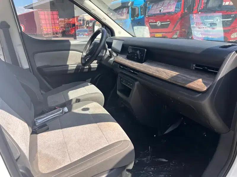 Ruichi R5 2025 Passenger Edition Supercharging Pioneer II 50.1kWh — миниатюра 9