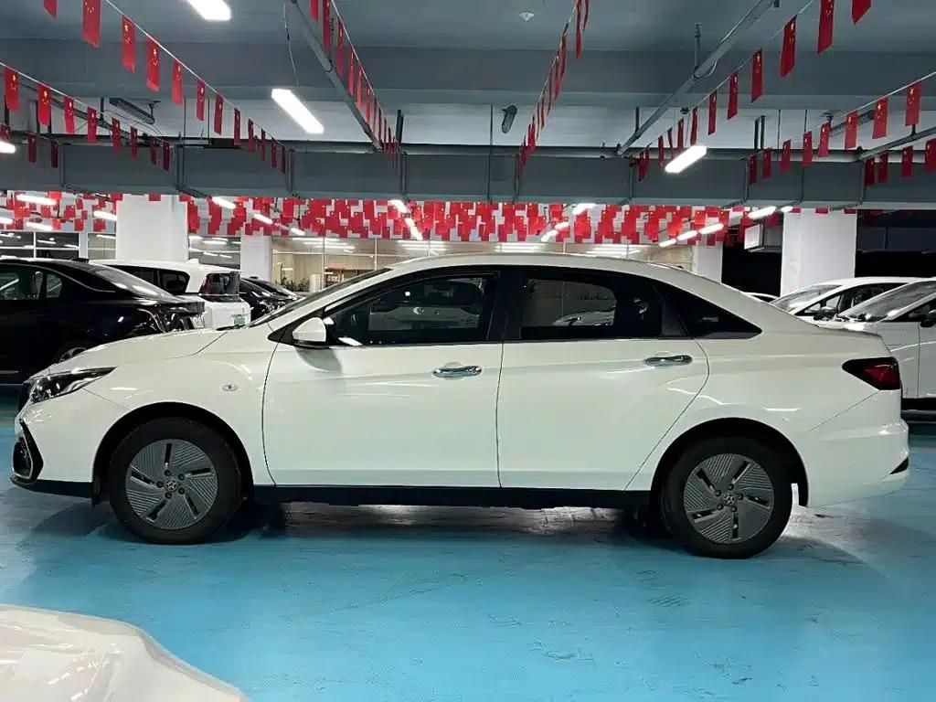 Venucia D60EV 2023 PLUS Smart Edition RJ Model — миниатюра 8