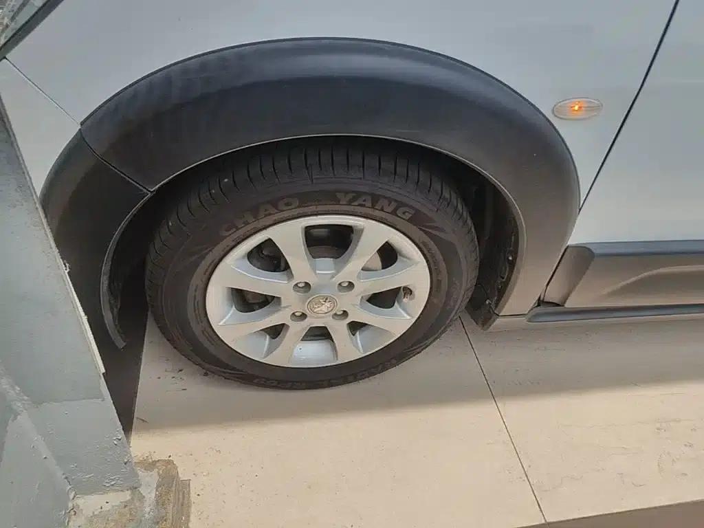 Venucia R50X 2013 1.6L Automatic — миниатюра 23