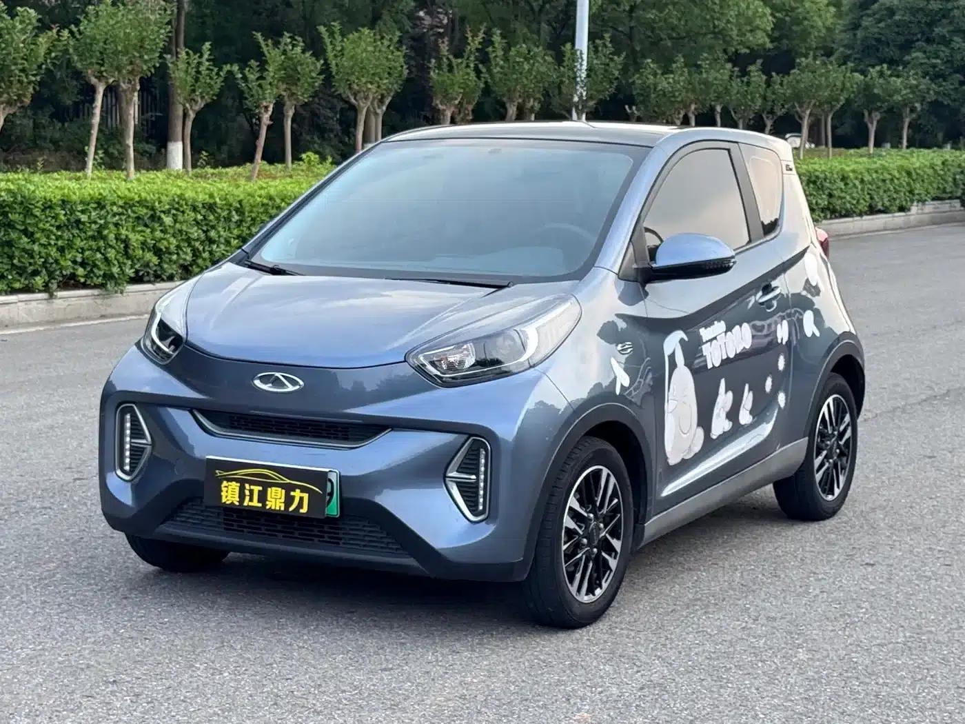 Little Ant 2022 Model, Sweet Pink Version, Half-Sugar Edition, Lithium Iron Phosphate, 30kW, 301km/h — миниатюра 1