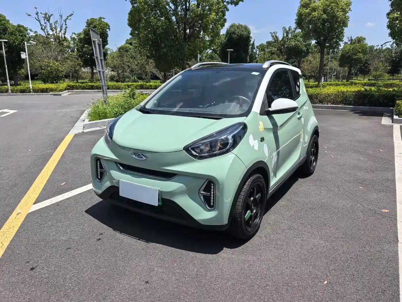 Little Ant 2022 Model, Sweet Pink, Full Sugar Version, Lithium Iron Phosphate, 29.2kWh, 30kW, 301km/h — миниатюра 1