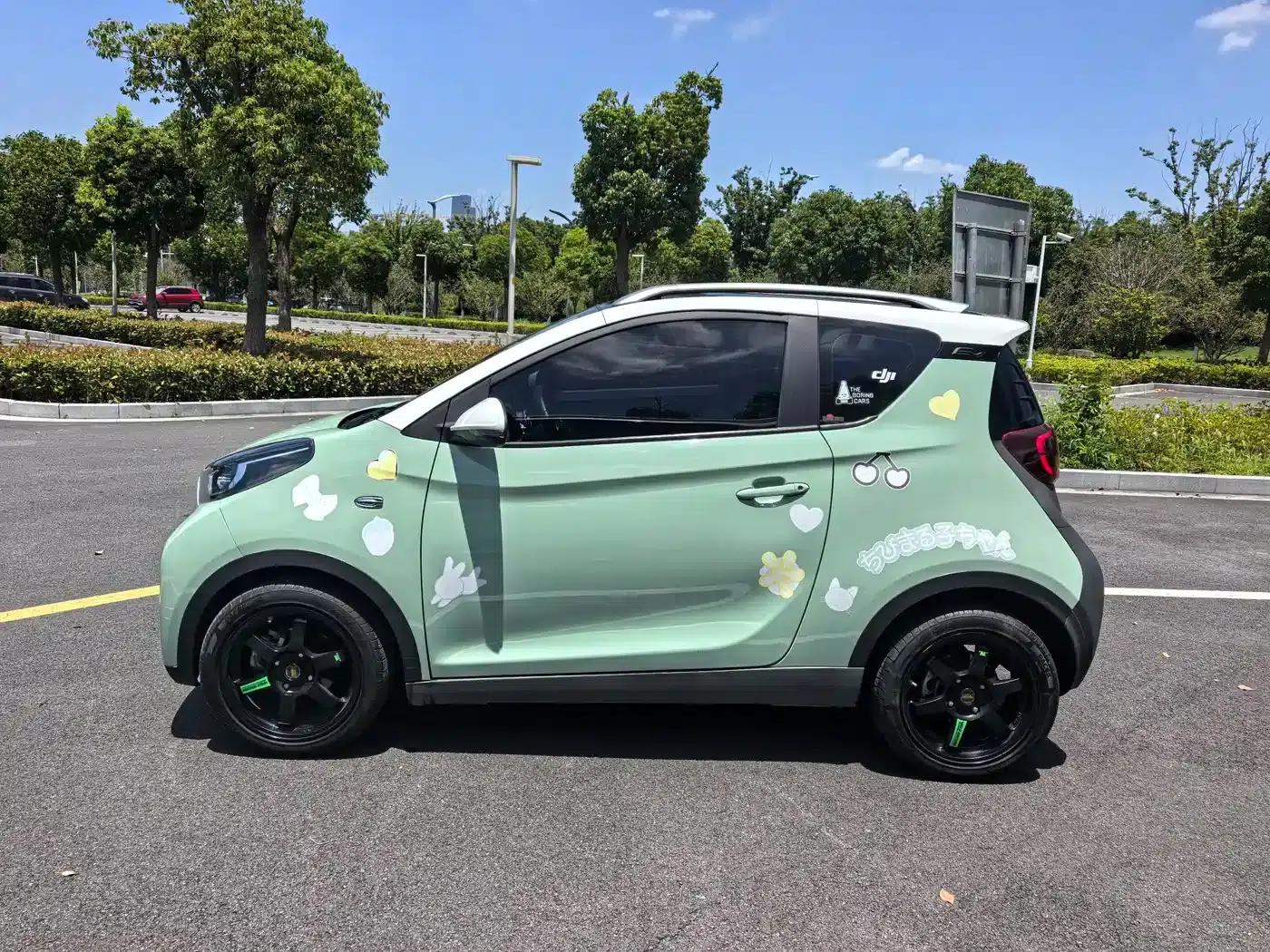 Little Ant 2022 Model, Sweet Pink, Full Sugar Version, Lithium Iron Phosphate, 29.2kWh, 30kW, 301km/h — миниатюра 4
