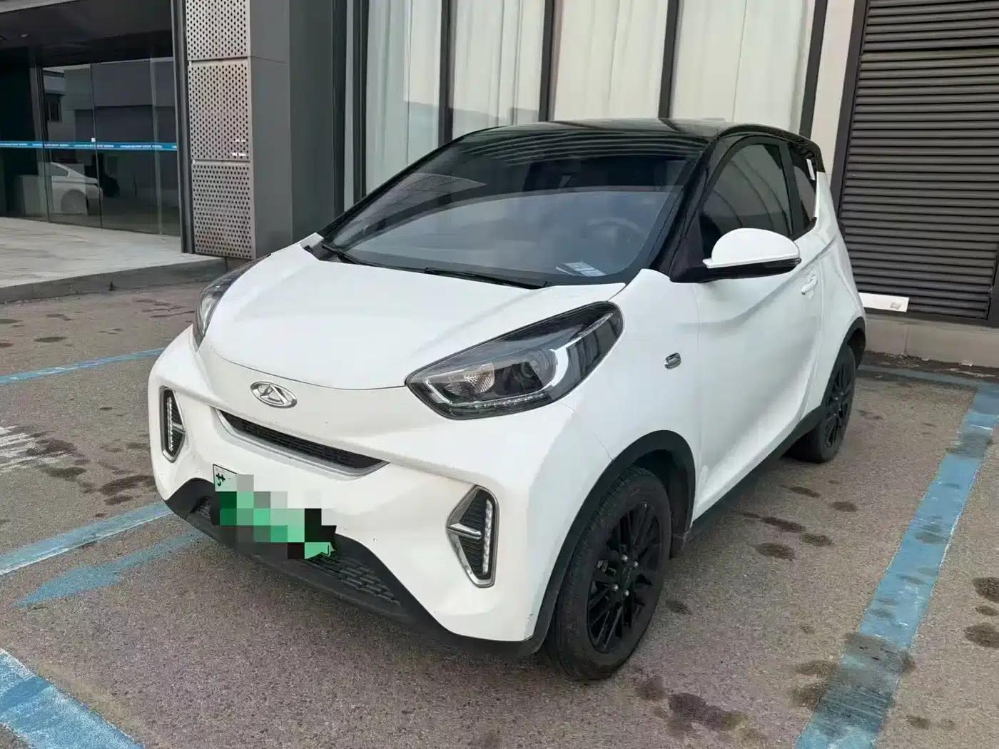 Little Ant 2024 Youth Edition 251km, True Love Edition 25.05kWh — миниатюра 1