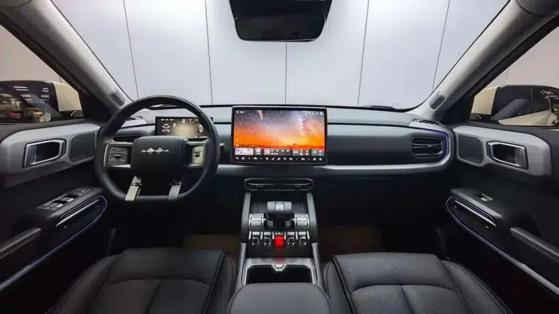 Titanium 3 2025 Model 501KM AWD Ultra Edition — миниатюра 7