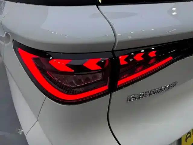 Domi 2025 Model 305km Comfort Edition — миниатюра 14