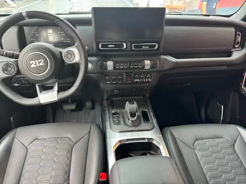 212 T01 2024 Explorer 2.0T — миниатюра 11