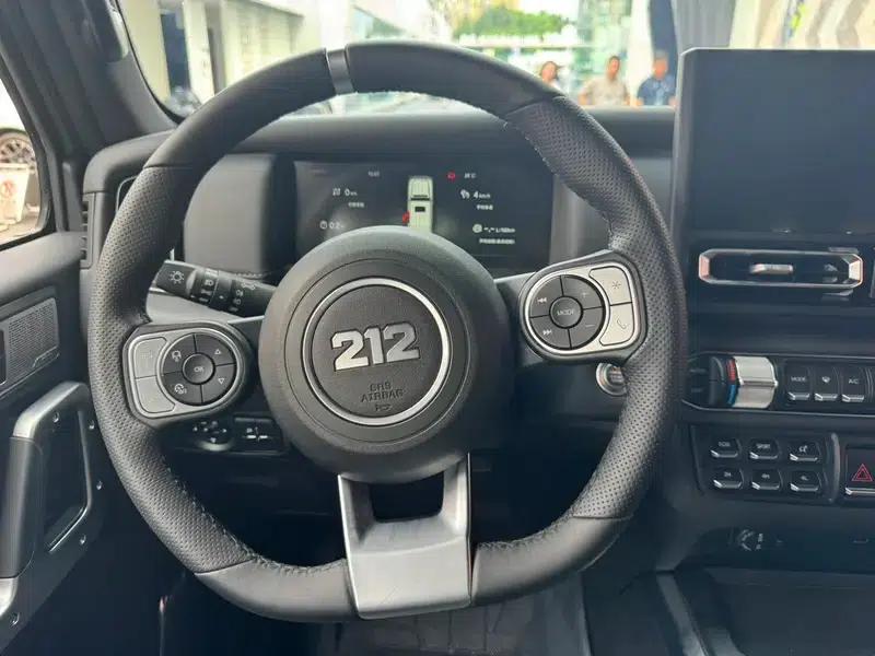 212 T01 2024 Explorer 2.0T — миниатюра 14