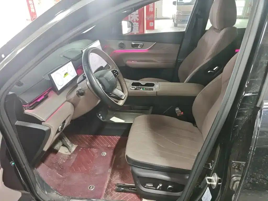 Fengyun T8 2025 1.5T 130km Premium Edition 5-seater — миниатюра 15