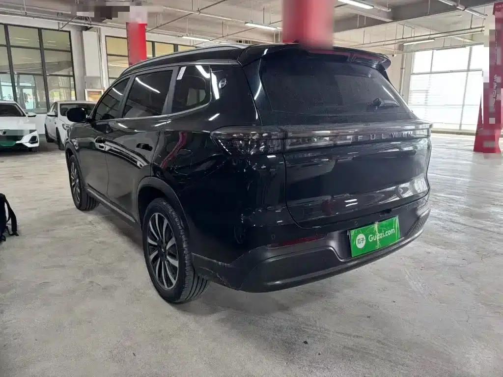Fengyun T8 2025 1.5T 130km Premium Edition 5-seater — миниатюра 5