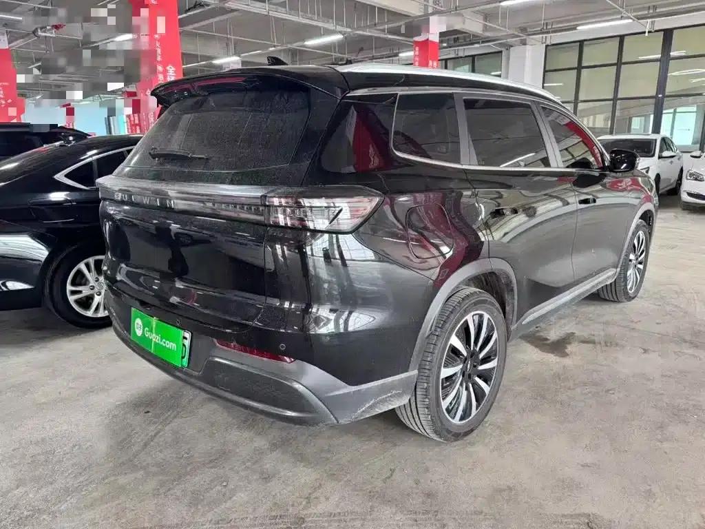 Fengyun T8 2025 1.5T 130km Premium Edition 5-seater — миниатюра 7