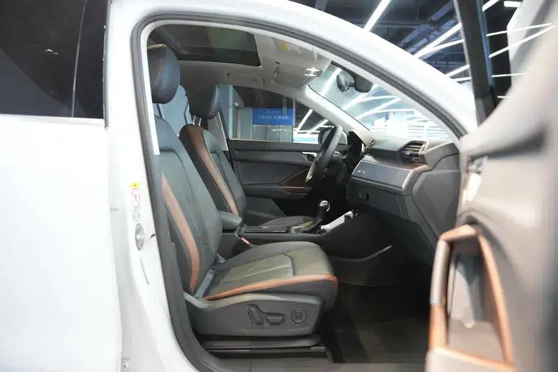 Audi Q3 2021 35 TFSI Fashion Elegance — миниатюра 23