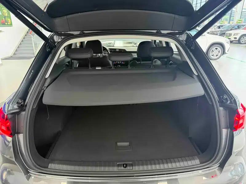 Audi Q3 2023 35 TFSI Fashion Dynamic Edition — миниатюра 23